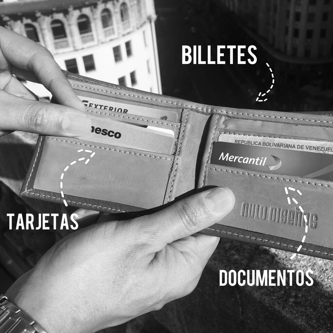 BILLETERA DE CABALLERO CARAMELO - CCS